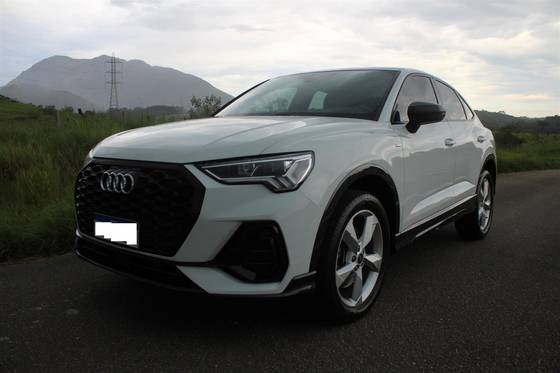 AUDI Q3 2.0 40 TFSI GASOLINA PERFORMANCE BLACK QUATTRO TIPTRONIC